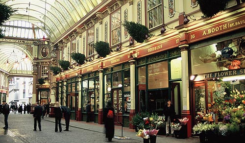 London's Markets. As suggested by the street names hereabouts -- Cheapside, 