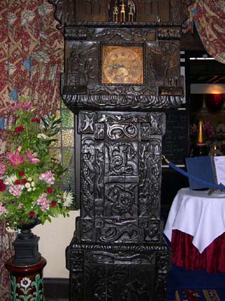 Antique Clock, Red Lion Inn, Salisbury