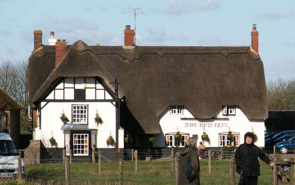 The Red Lion Avebury